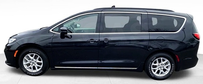 thumbnail interactive-video image 1 of Genuine Mopar Chrome Right Side Sliding Door Molding For 2017-2021 Chrysler Pacifica, 68228676AB 1 of 3